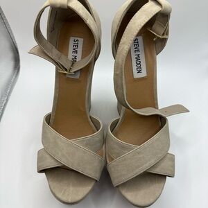 Steve Madden Women's Tan Heels